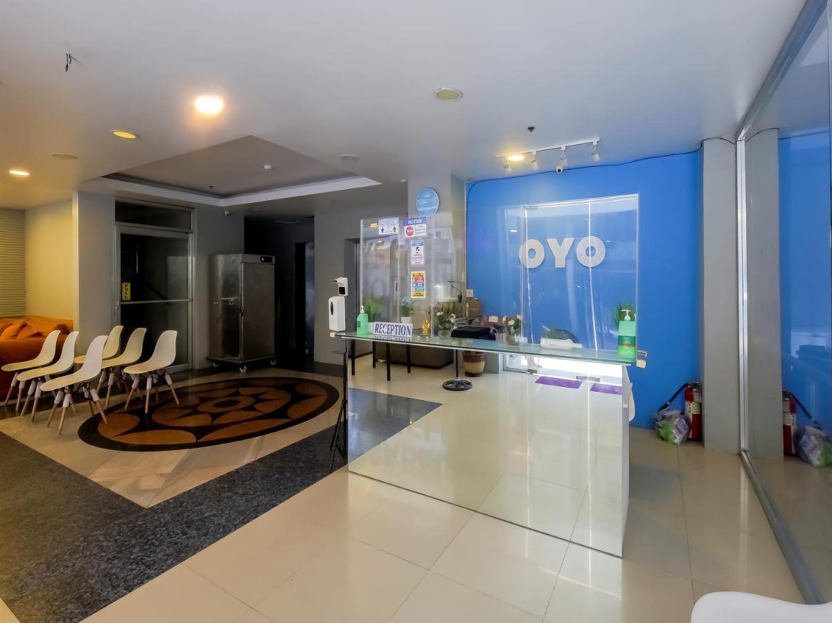 Vaccinated Staff - Oyo 837 Kysabel Hotel Paco Exterior photo
